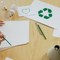 pexels-artempodrez-6990436